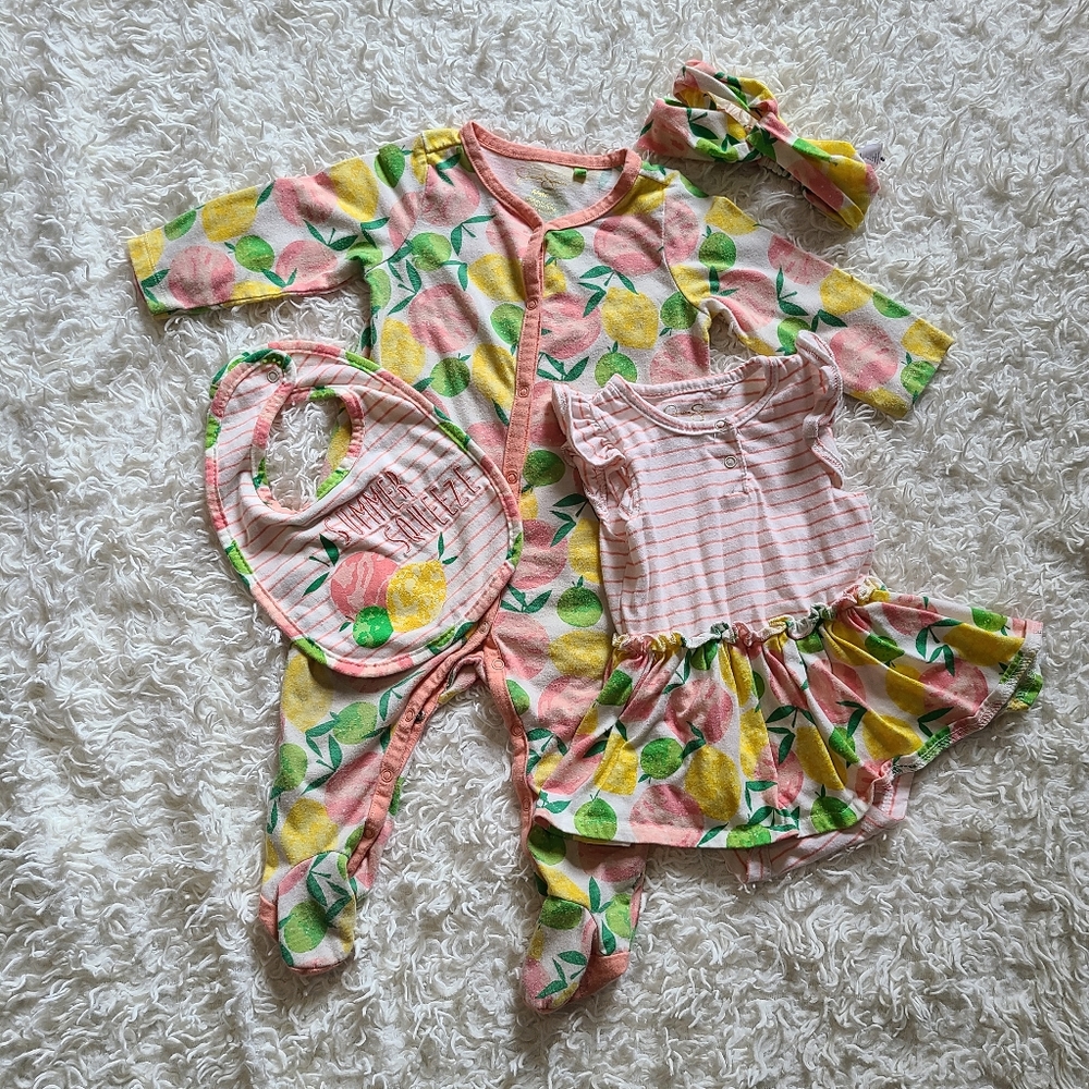 Set of 4 Tropical Print Outfit